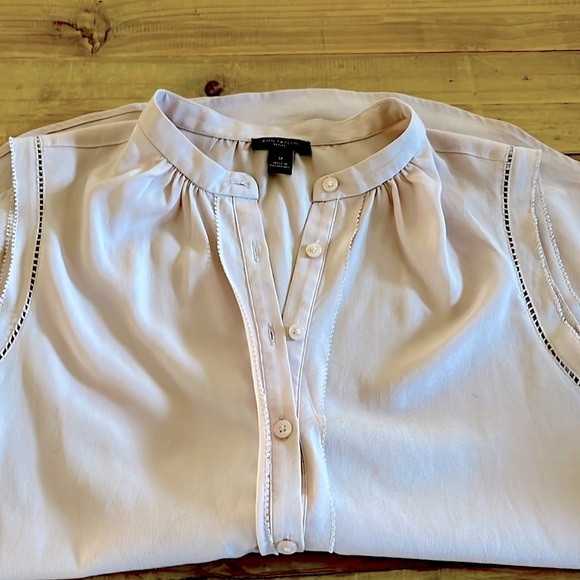 Small pink Ann Taylor top - Picture 3 of 5